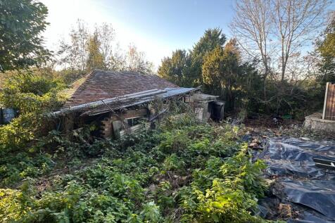 22 Marlpit Lane, Coulsdon, Croydon, CR5 2HB