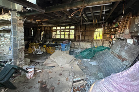 22 Marlpit Lane, Coulsdon, Croydon, CR5 2HB