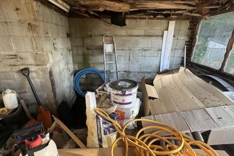 22 Marlpit Lane, Coulsdon, Croydon, CR5 2HB