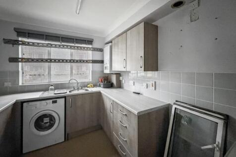 Flat B, 6 Palmerston Road, Forest Gate, London E7 8BH