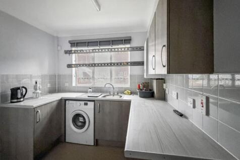 Flat B, 6 Palmerston Road, Forest Gate, London E7 8BH