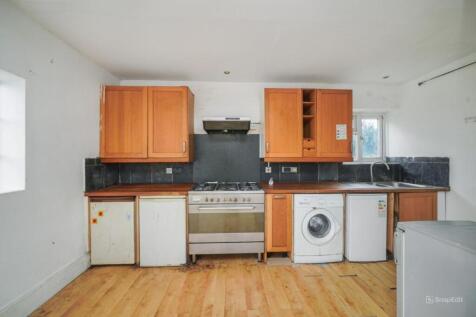 15 Monarch Close, Feltham TW14 8BB