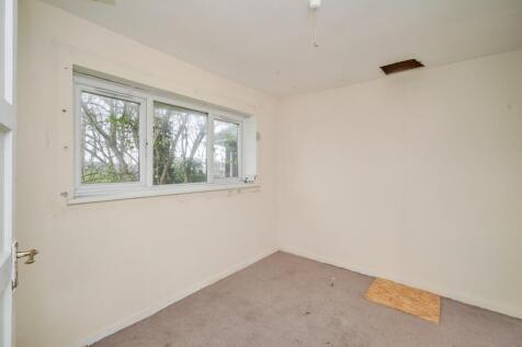 15 Monarch Close, Feltham TW14 8BB