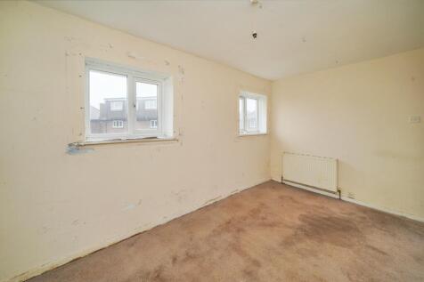 15 Monarch Close, Feltham TW14 8BB