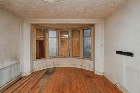 11 The Rise, Palmers Green, London N13 5LF