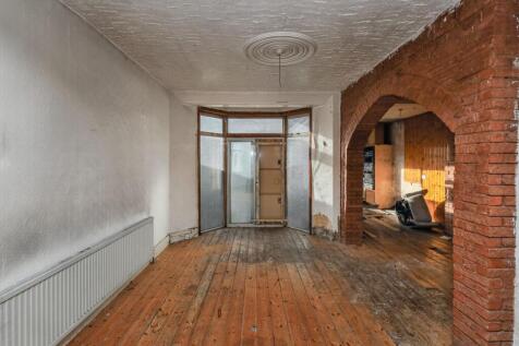 11 The Rise, Palmers Green, London N13 5LF