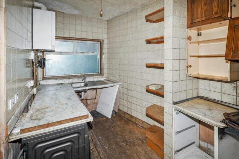 11 The Rise, Palmers Green, London N13 5LF