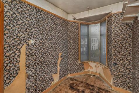 11 The Rise, Palmers Green, London N13 5LF