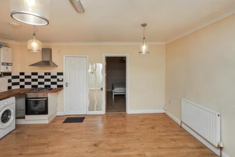 Rear Bungalow, 2 Meadow Close, Enfield, London, EN3 5PE