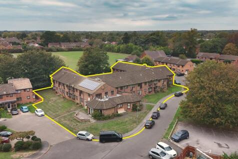 Verdon Court, Bishops Orchard, Farnham Royal, Slough SL2 3AB