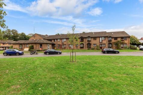 Verdon Court, Bishops Orchard, Farnham Royal, Slough SL2 3AB