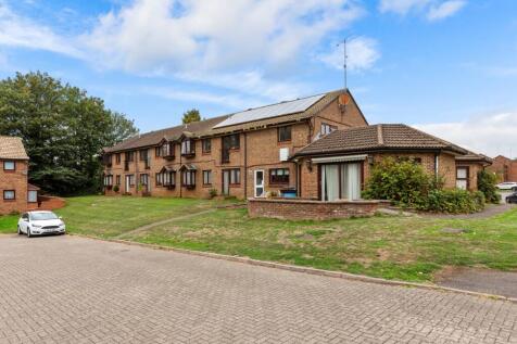 Verdon Court, Bishops Orchard, Farnham Royal, Slough SL2 3AB