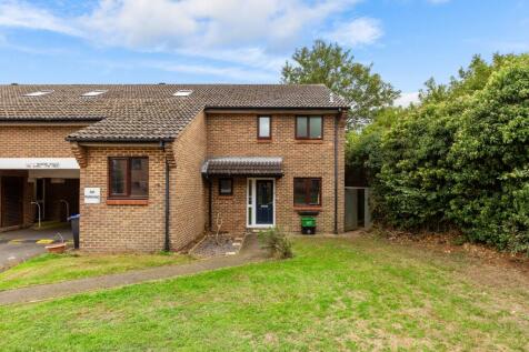 Verdon Court, Bishops Orchard, Farnham Royal, Slough SL2 3AB