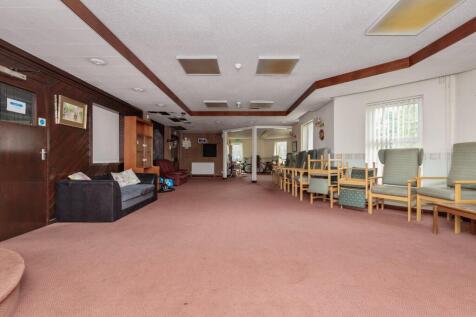 Verdon Court, Bishops Orchard, Farnham Royal, Slough SL2 3AB