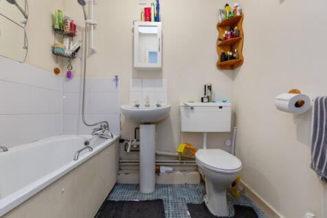 Verdon Court, Bishops Orchard, Farnham Royal, Slough SL2 3AB