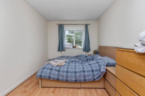 Verdon Court, Bishops Orchard, Farnham Royal, Slough SL2 3AB