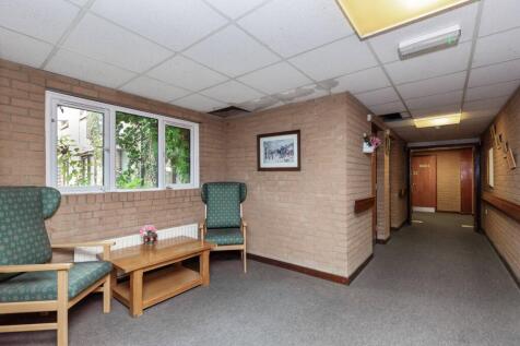 Verdon Court, Bishops Orchard, Farnham Royal, Slough SL2 3AB