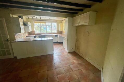 Woodgate, London Road, Epsom, Surrey, KT17 2BB