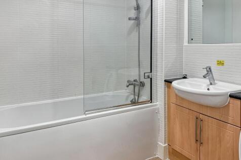 Flat 6, 250 High Street, Birmingham, West Midlands, B17 9PT