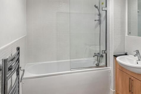 Flat 6, 250 High Street, Birmingham, West Midlands, B17 9PT