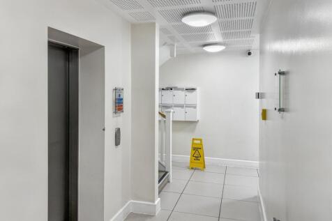 Flat 6, 250 High Street, Birmingham, West Midlands, B17 9PT