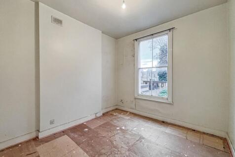 4B Askew Road, London W12 9BH