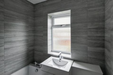 100 Barnsley Road, Darfield, Barnsley S73 9DD