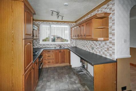 100 Barnsley Road, Darfield, Barnsley S73 9DD