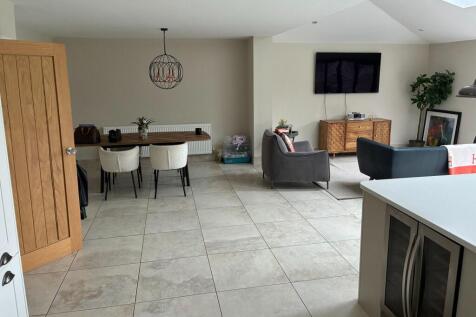 22 Villiers Crescent, Eccleston, St Helens, WA10 5HW