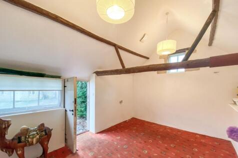 Henley Court Stables, Henley Lane, Box, Wiltshire SN13 8BX