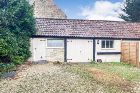 Henley Court Stables, Henley Lane, Box, Wiltshire SN13 8BX