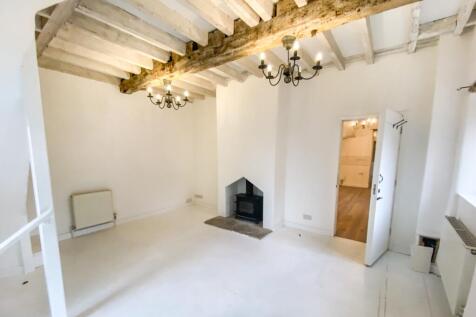 Henley Court Stables, Henley Lane, Box, Wiltshire SN13 8BX