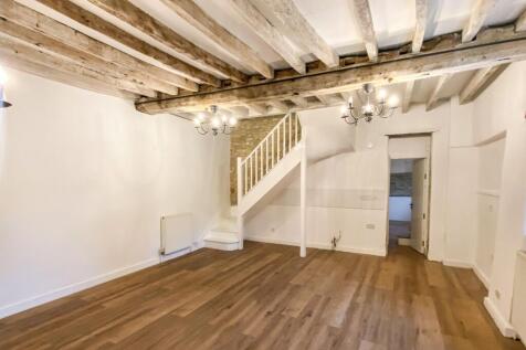 Henley Court Stables, Henley Lane, Box, Wiltshire SN13 8BX