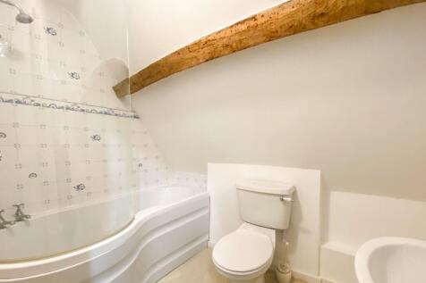 Henley Court Stables, Henley Lane, Box, Wiltshire SN13 8BX