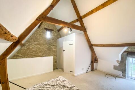 Henley Court Stables, Henley Lane, Box, Wiltshire SN13 8BX