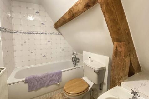 Henley Court Stables, Henley Lane, Box, Wiltshire SN13 8BX