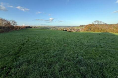 Land (14 acre field) at Henley Court, Henley Lane, Henley, Box SN13 8BX