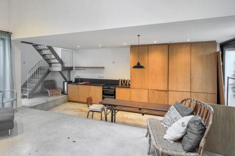 46a Rainham Road, Kensel Green, London NW10 5DG