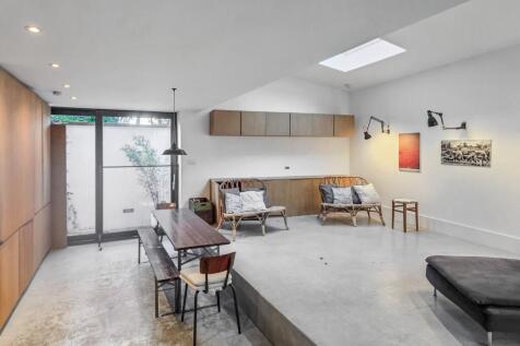 46a Rainham Road, Kensel Green, London NW10 5DG