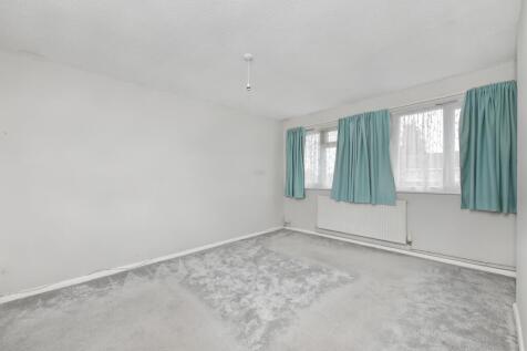 5 Milton Dene, Hemel Hempstead HP2 7PE