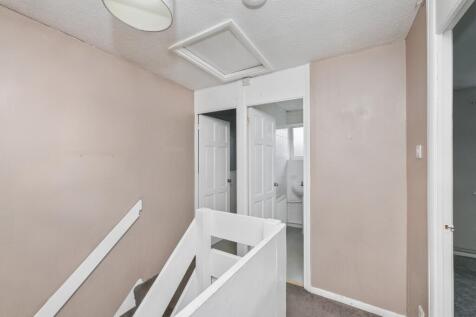 5 Milton Dene, Hemel Hempstead HP2 7PE