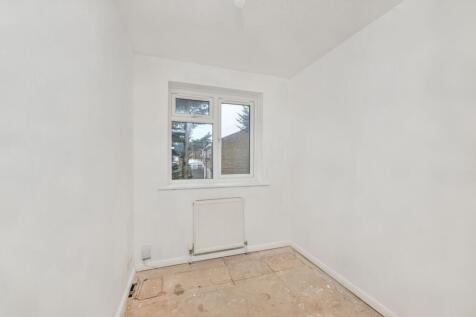 24 Milton Dene, Hemel Hempstead, HP2 7PE