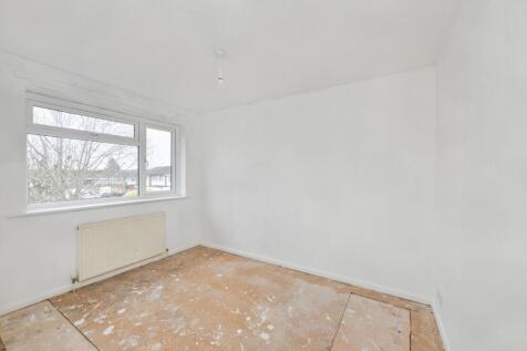 24 Milton Dene, Hemel Hempstead, HP2 7PE