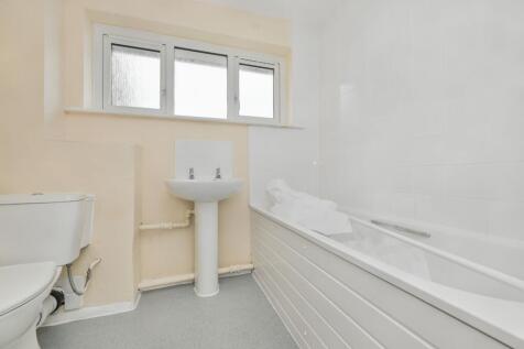 24 Milton Dene, Hemel Hempstead, HP2 7PE