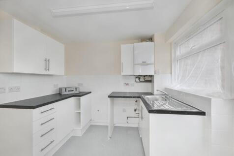 24 Milton Dene, Hemel Hempstead, HP2 7PE