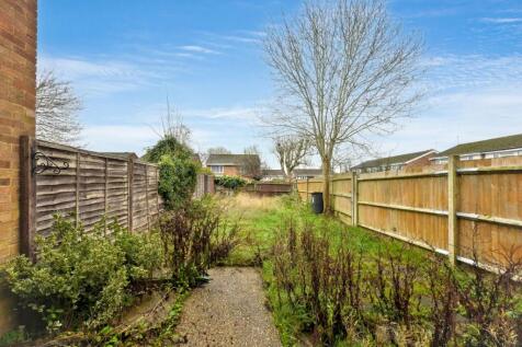 24 Milton Dene, Hemel Hempstead, HP2 7PE