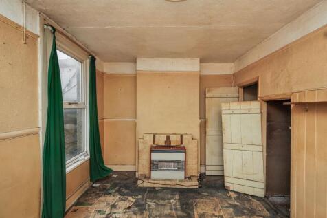 6 Tramway Avenue, Edmonton, N9 8PE