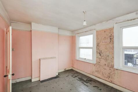 6 Tramway Avenue, Edmonton, N9 8PE