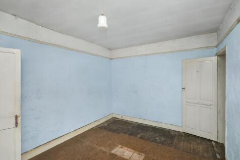 6 Tramway Avenue, Edmonton, N9 8PE