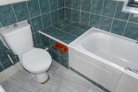 58 York Road, North Hull Estate, Hull, East Yorkshire, HU6 9RA